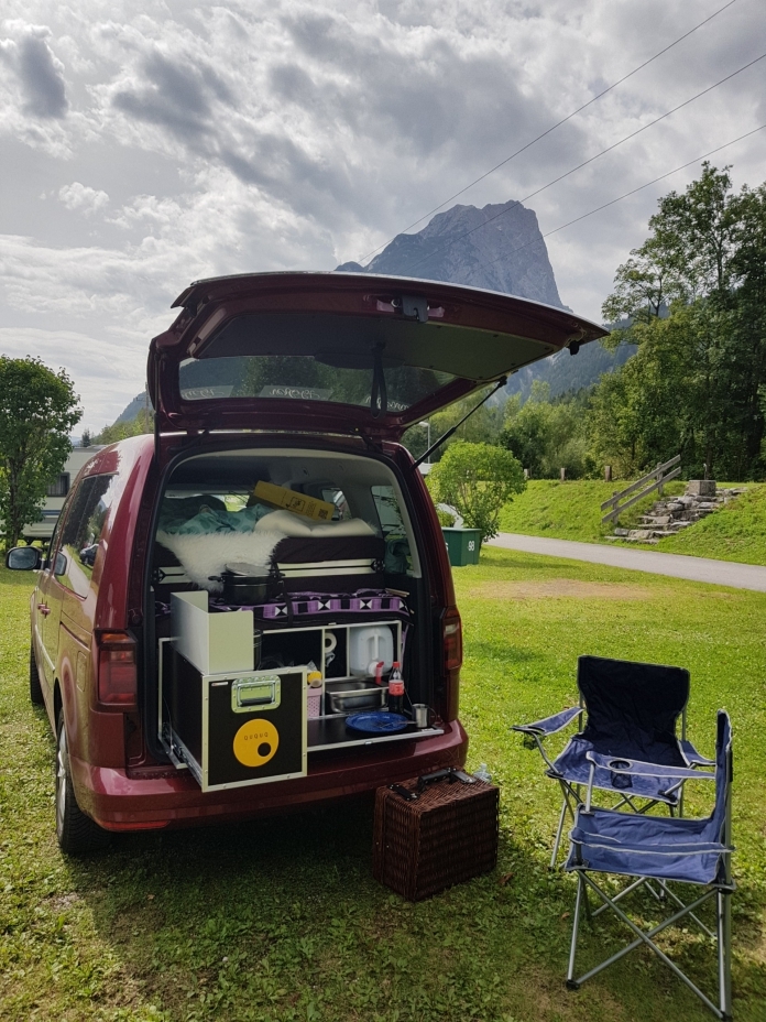 Erst mal eine kleine Stärkung vom Gaskocher aus der Campingbox