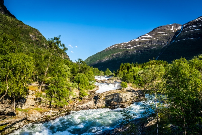 Der erste Vorgeschmack auf die vielen Wasserfälle