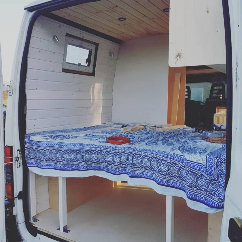 Das Schlafzimmer im DIY Camper