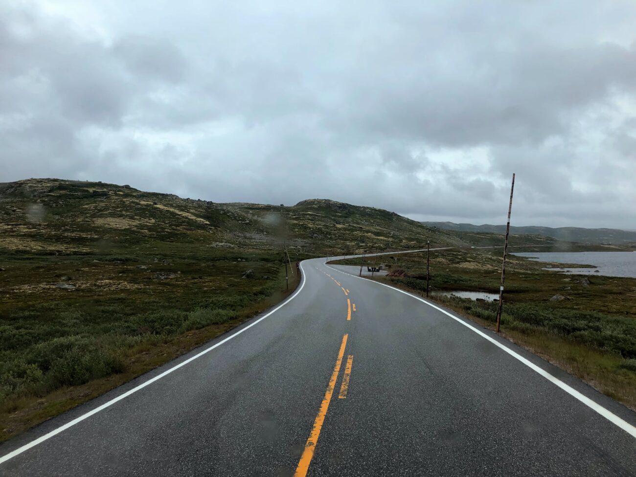 Norwegen - Highway in den Bergen