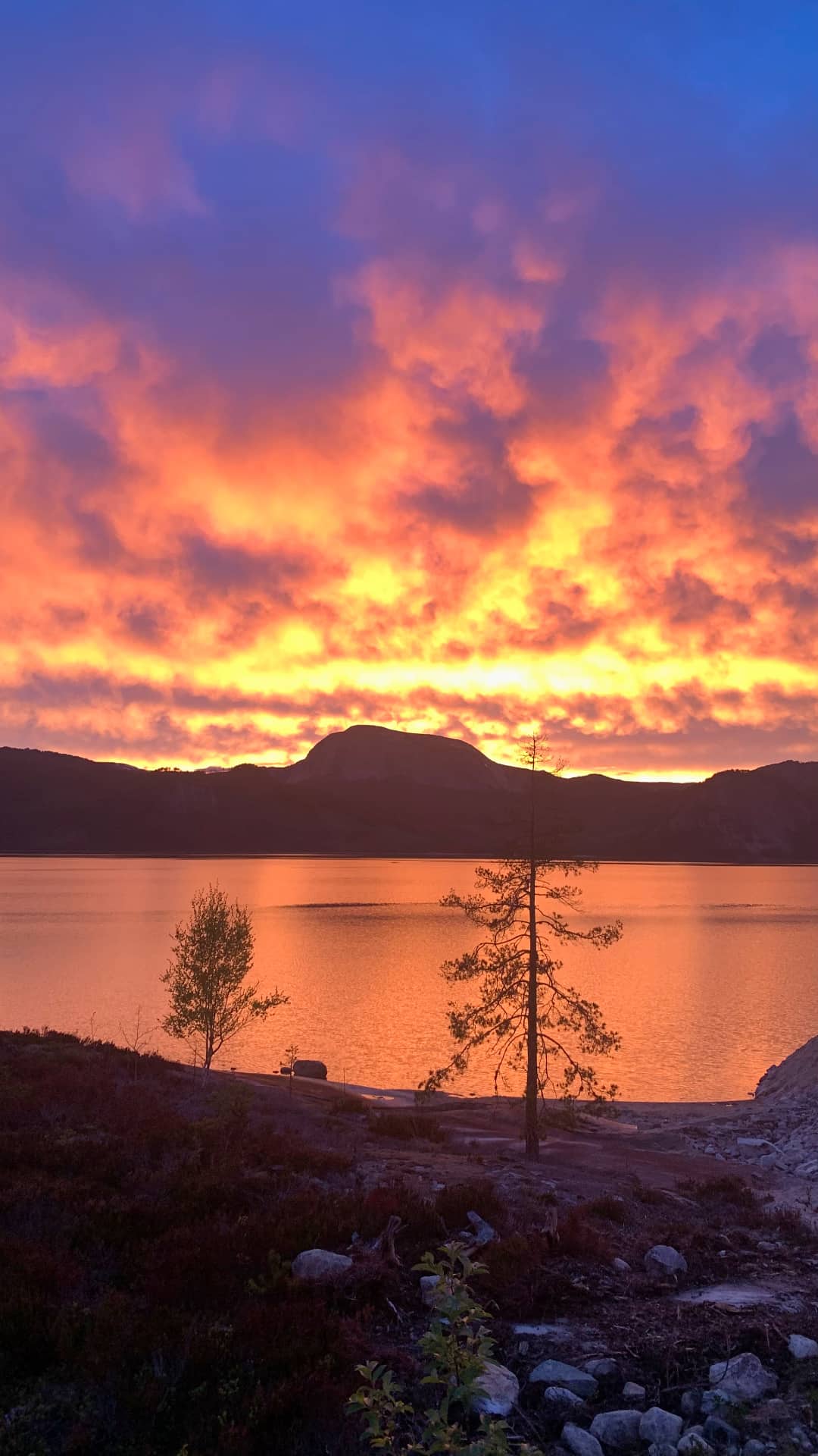 Abendstimmung am See in Norwegen